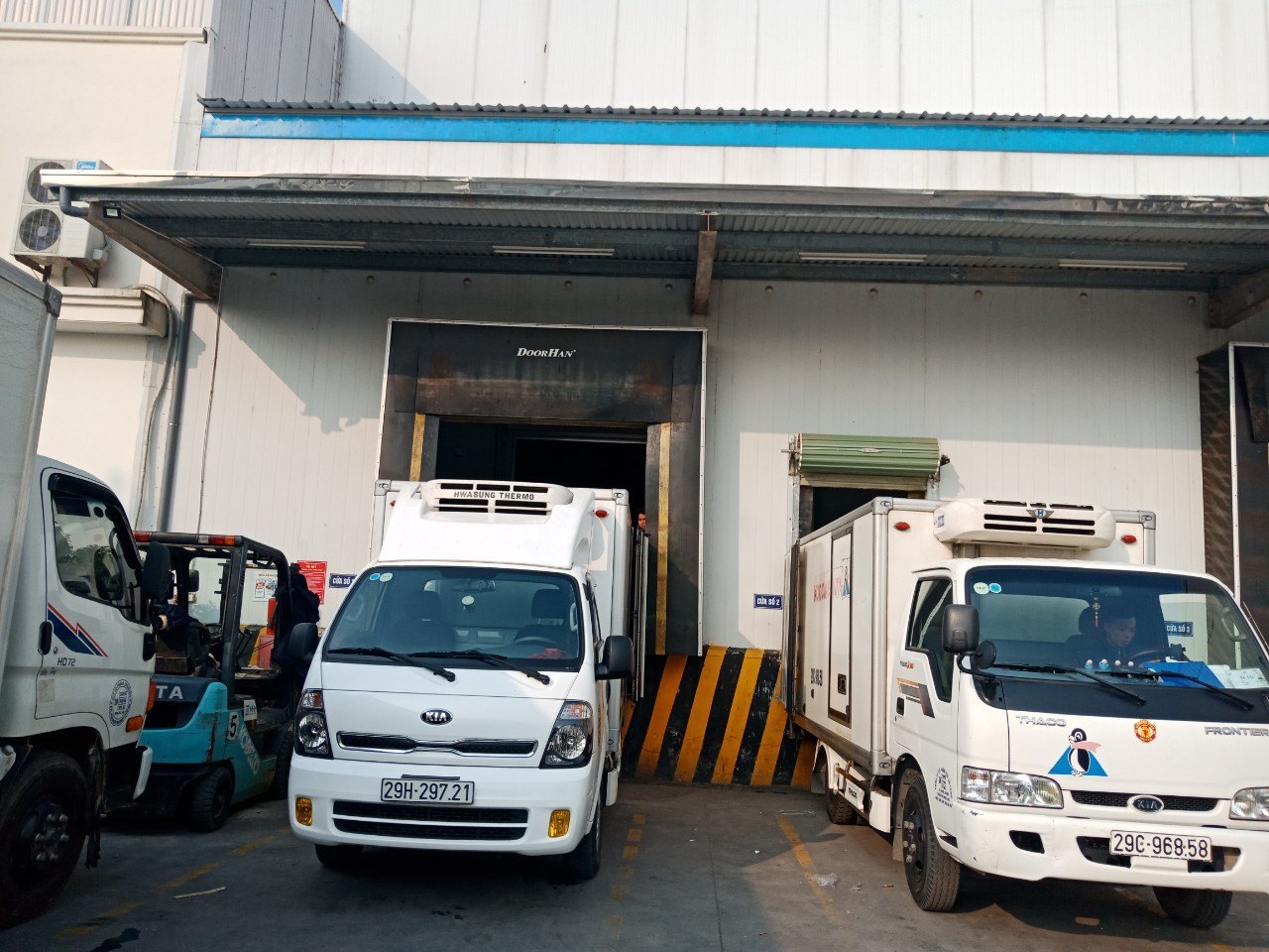 Xe giao hàng đông lạnh chuyên dụng tại Hưng Yên